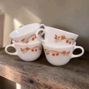 4 Corning Pyrex HARVEST HOME Pattern Milk Glass Coffee Cups Vtg Wheat Raspberry